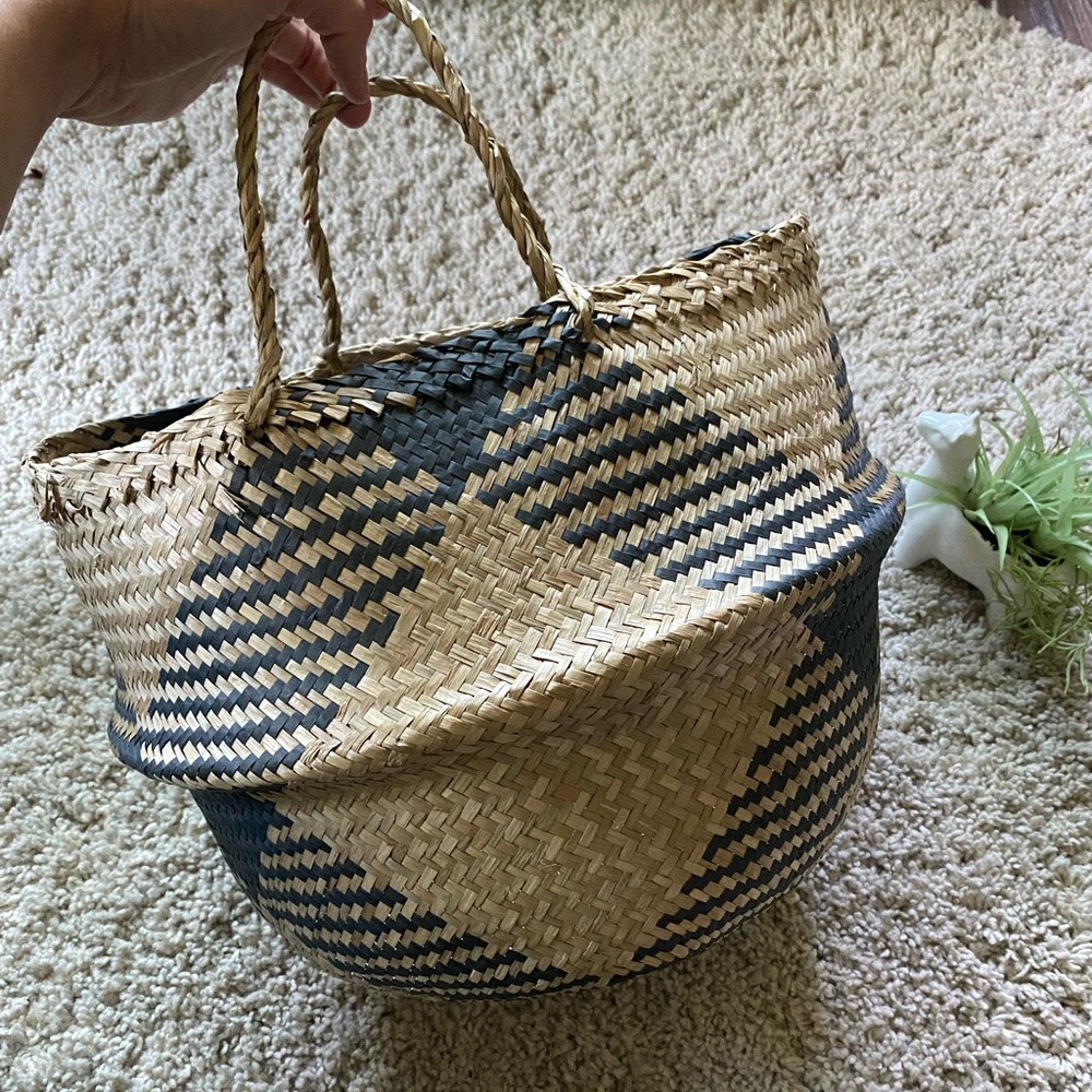 Woven super unique bohemian style weaved vintage purse/purse basket. ☀️ - Picture 3 of 4